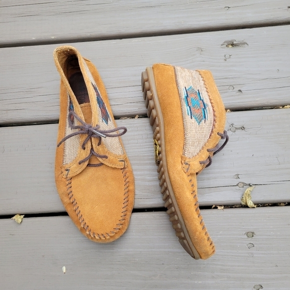 Minnetonka Moccasins El Paso Wheat Tan Suede Leather Lace-up Ankle Boots Booties - Picture 2 of 9